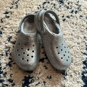 Youth Sherpa Lined Glitter Crocs